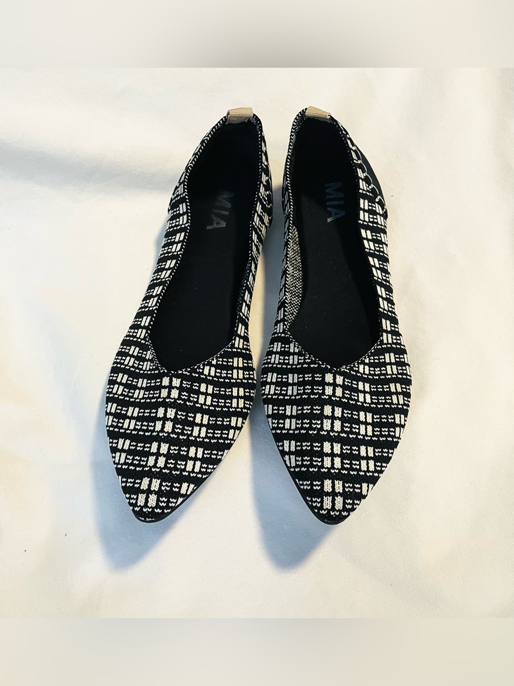 MIA "Lissy" Ballet Flats/Shoes - Women’s Size 8 1/2 - Black & White - Classic